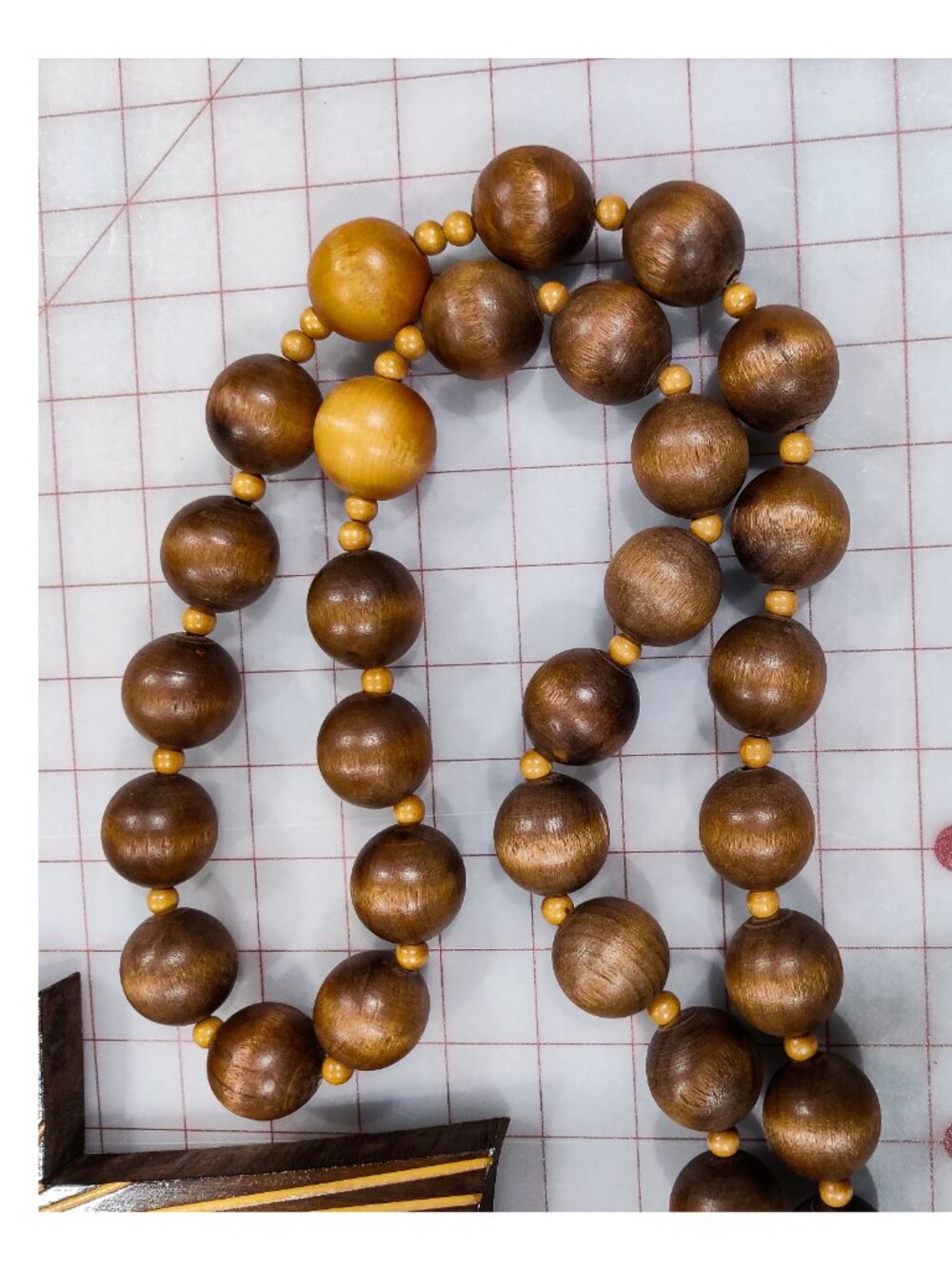 Vintage 1970s Giant Wooden Wall Rosary Oversized 1" Wood Beads Cross - Picture 2 of 6